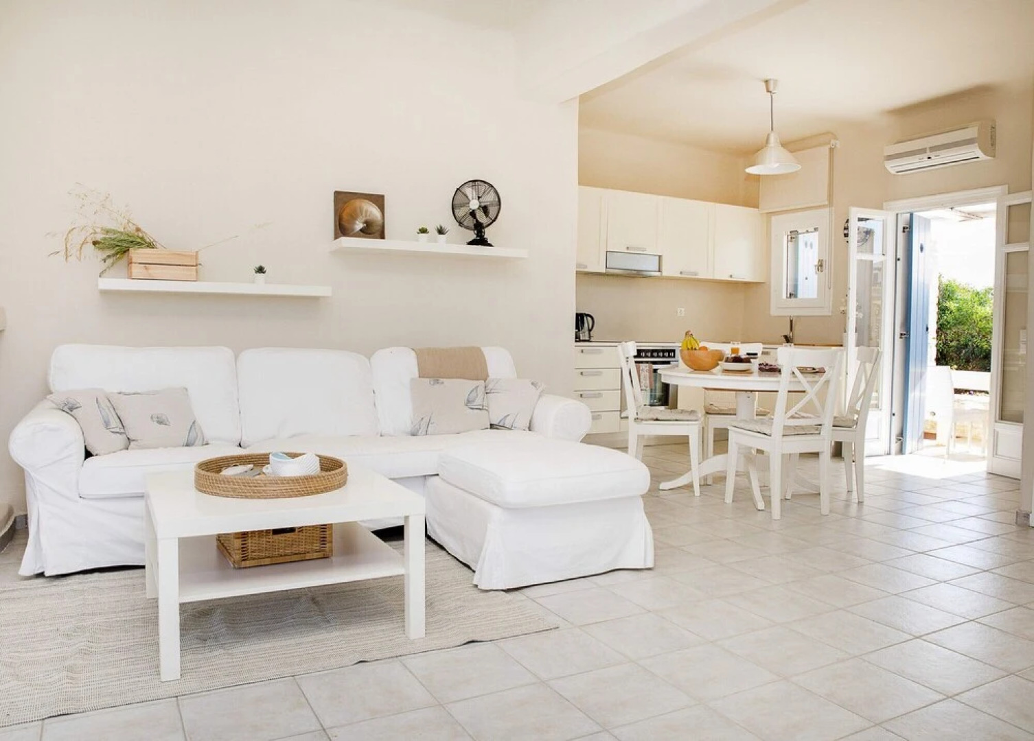 Relax by Mikri Santa Maria Beach - 2 Bedroom House