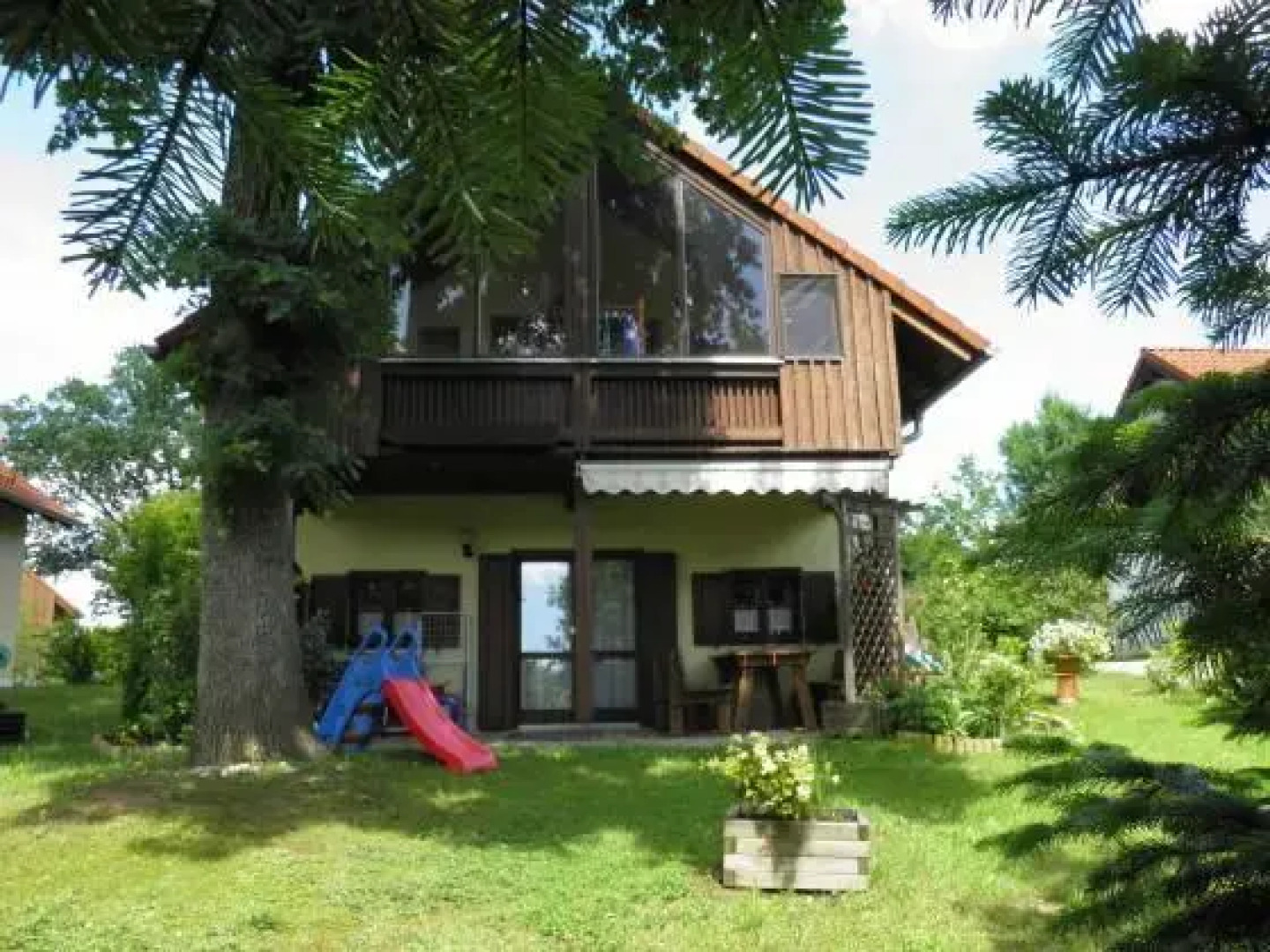 Bayerisches Landhaus bei Passau "Chalet Ilona im Park"