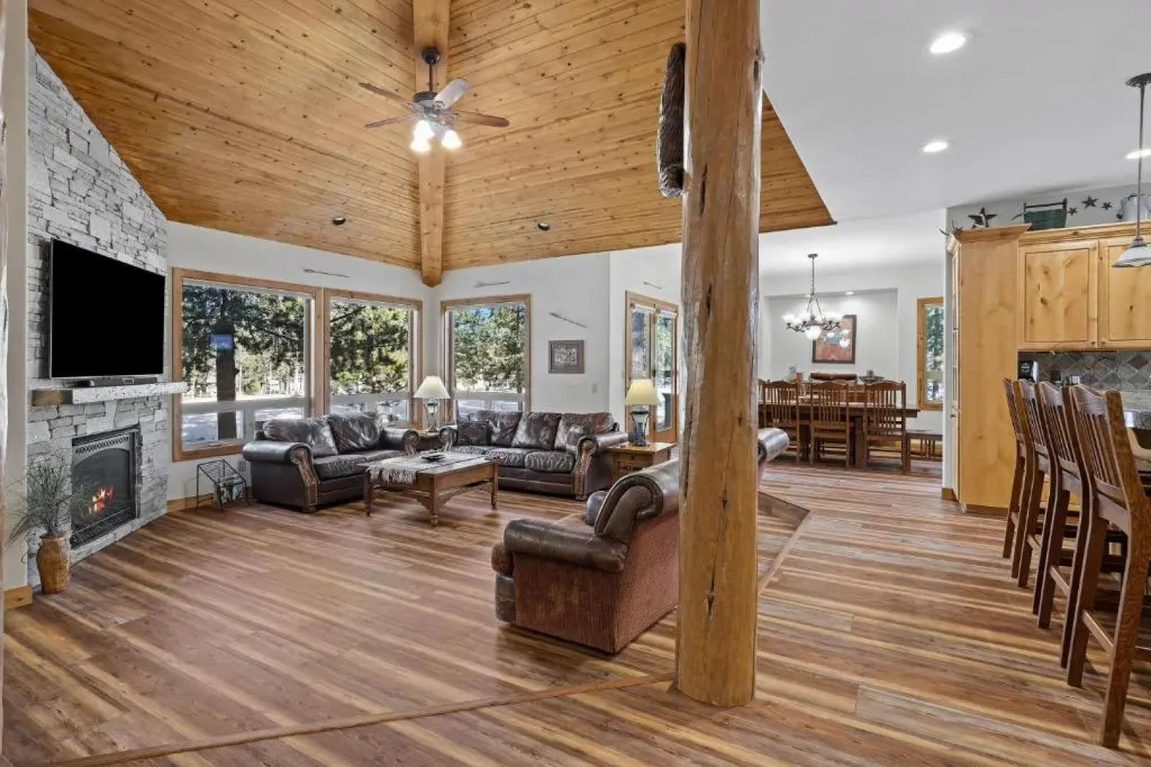 Vine Maple-Golf View-5Br/4.5Ba