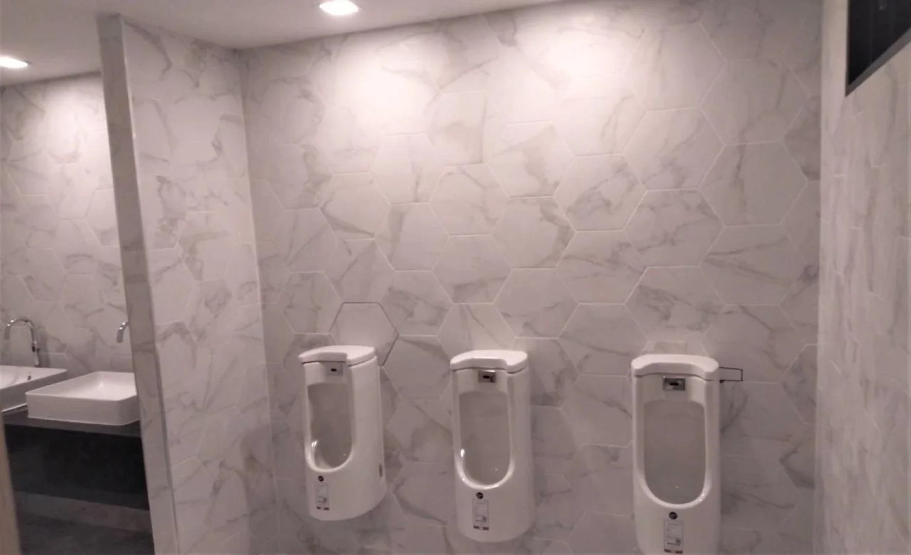 Palette Bella B All Suites Bangkok Hotel