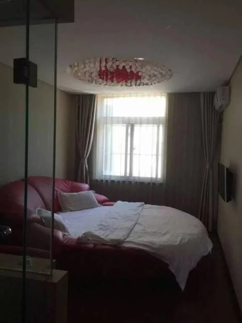 Apple Fashion Theme Hotel