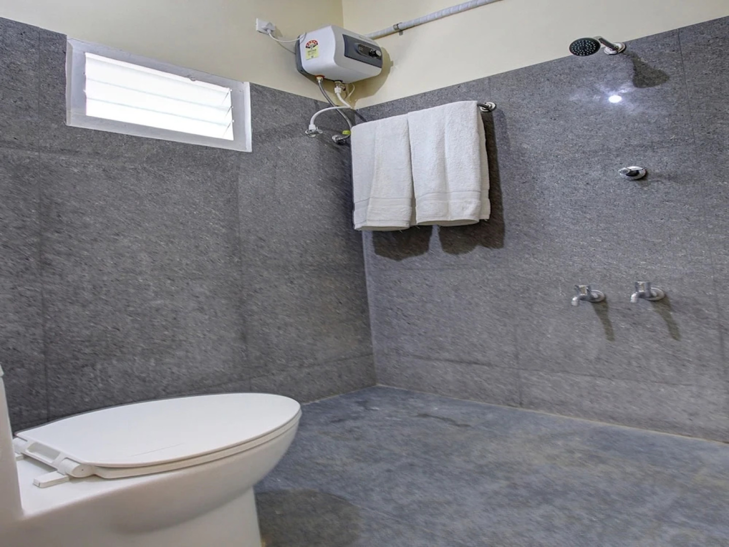 K S Residency By OYO Rooms