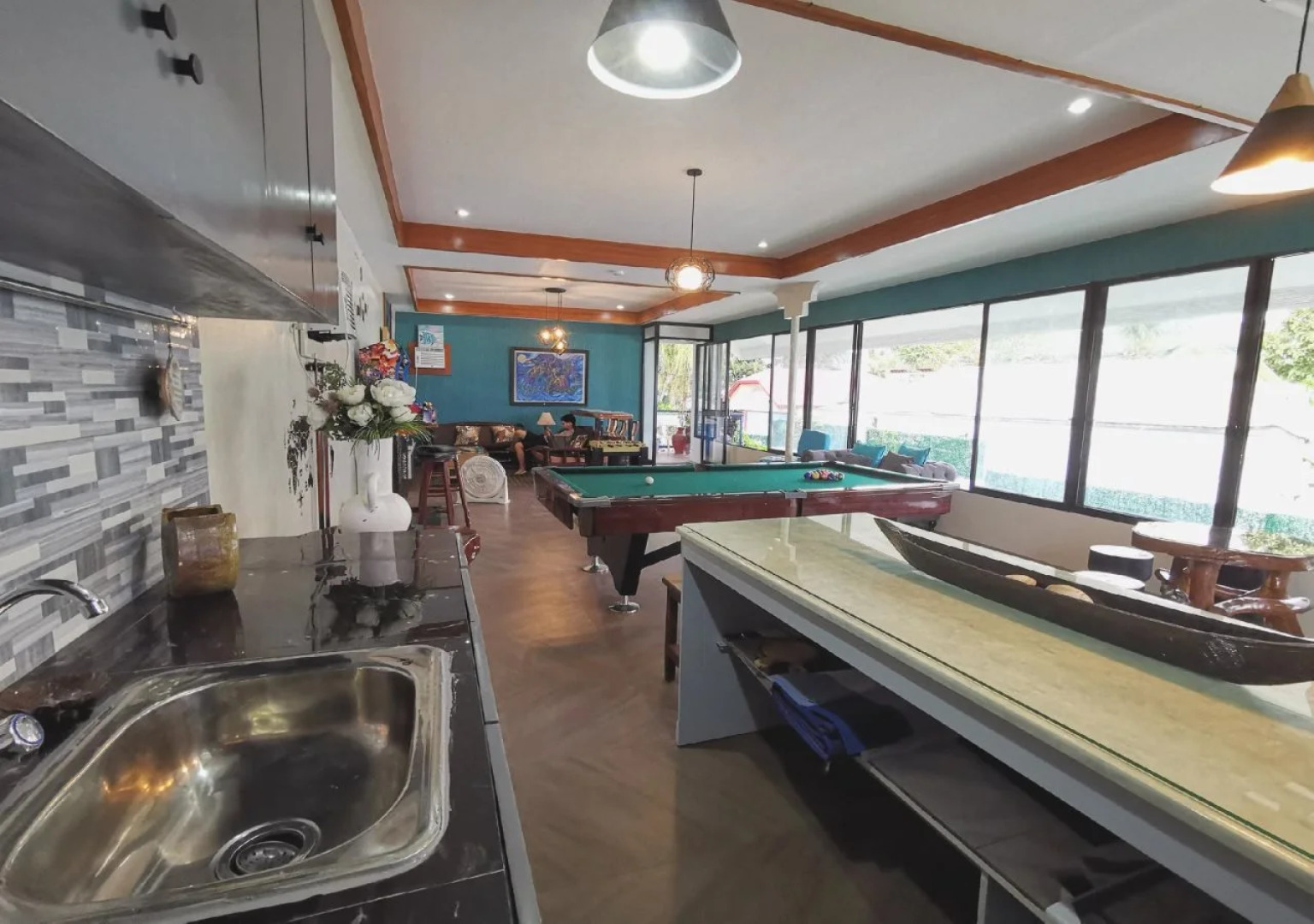 Pescadores Seaview Suites Moalboal