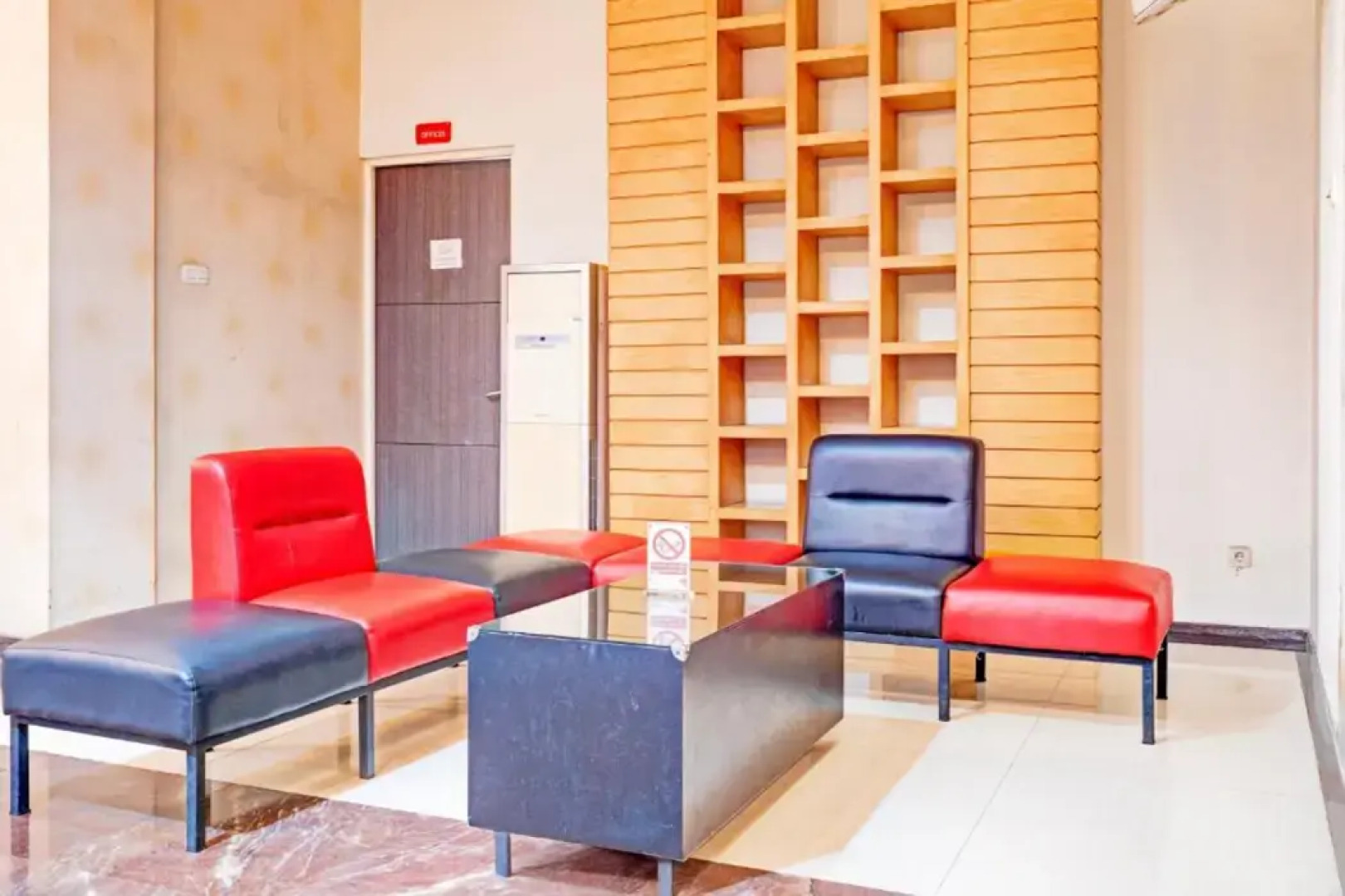 Townhouse Oak Cihampelas Near Ciwalk Formerly Promenade Hotel