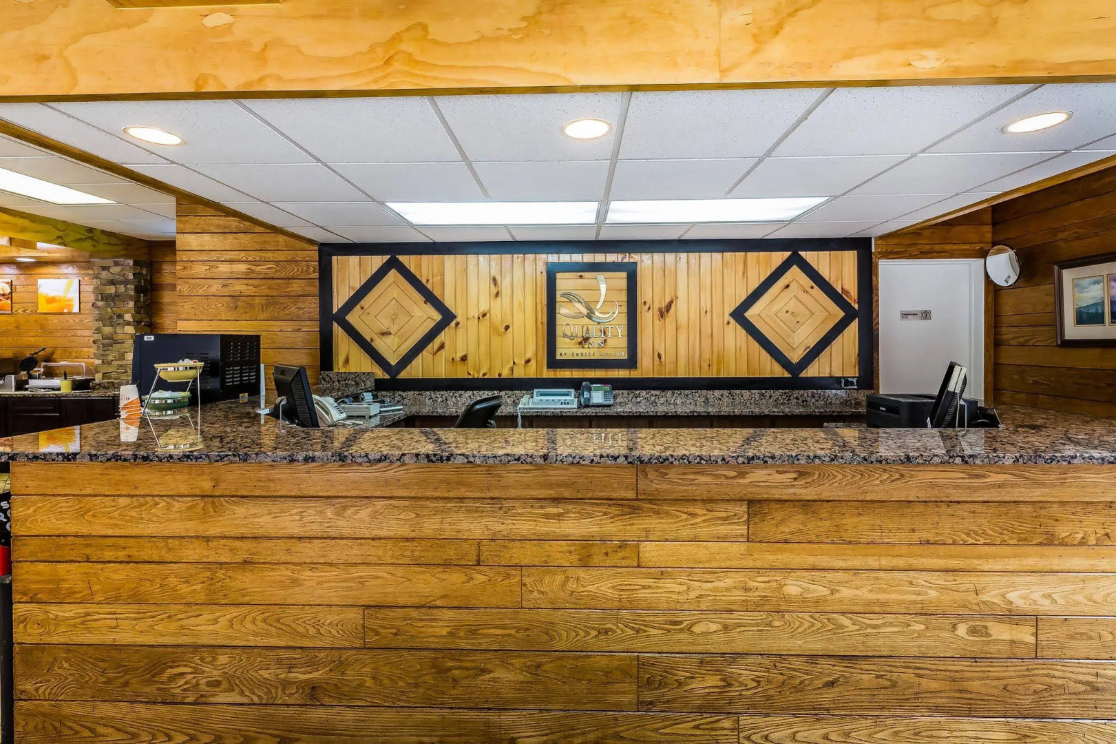 Quality Inn Creekside - Downtown Gatlinburg