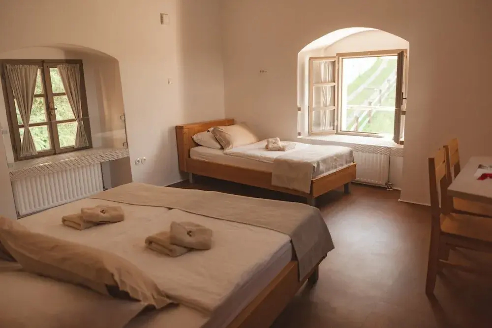 Rooms & Apartments Podsreda Castle