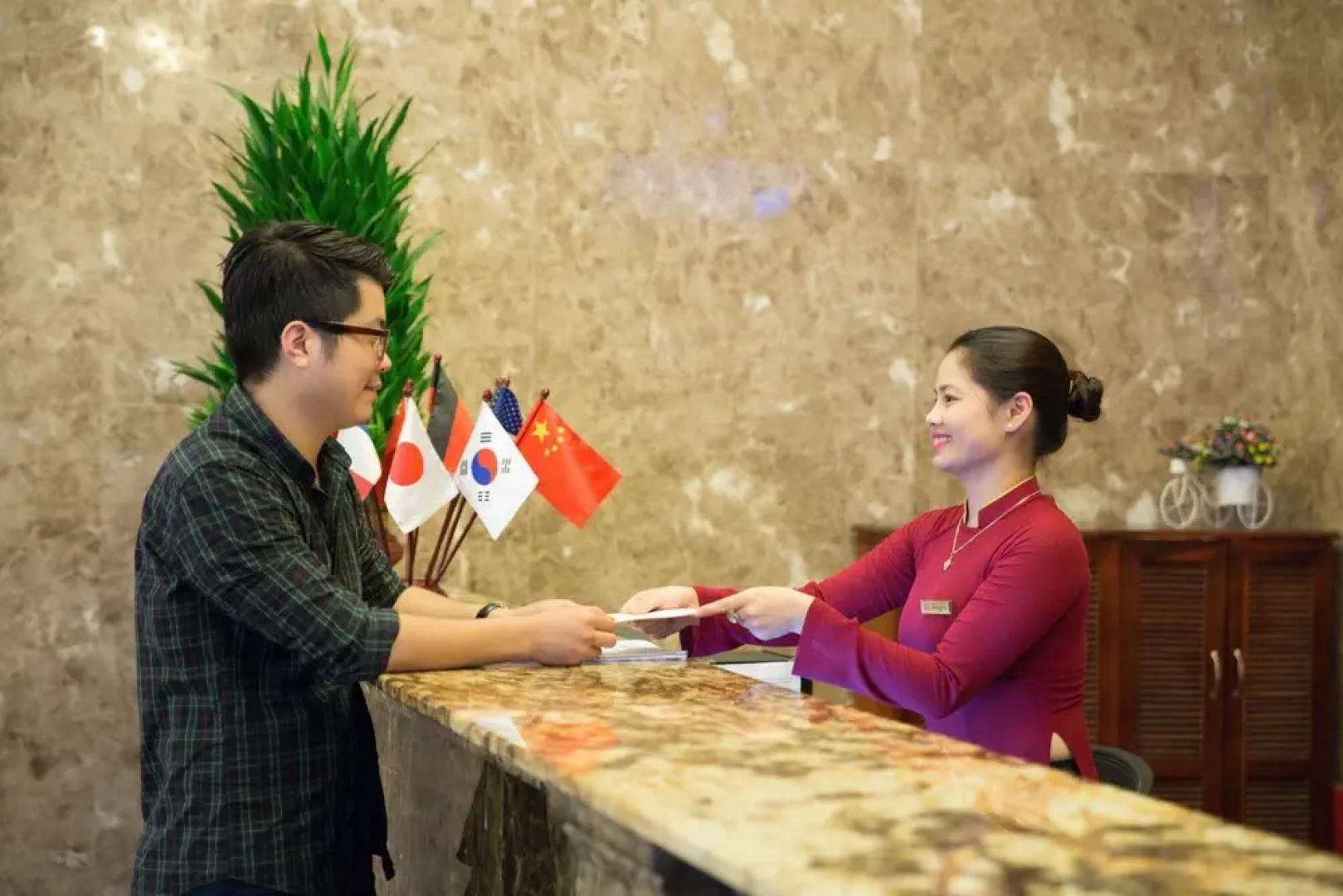 May Plaza Hotel