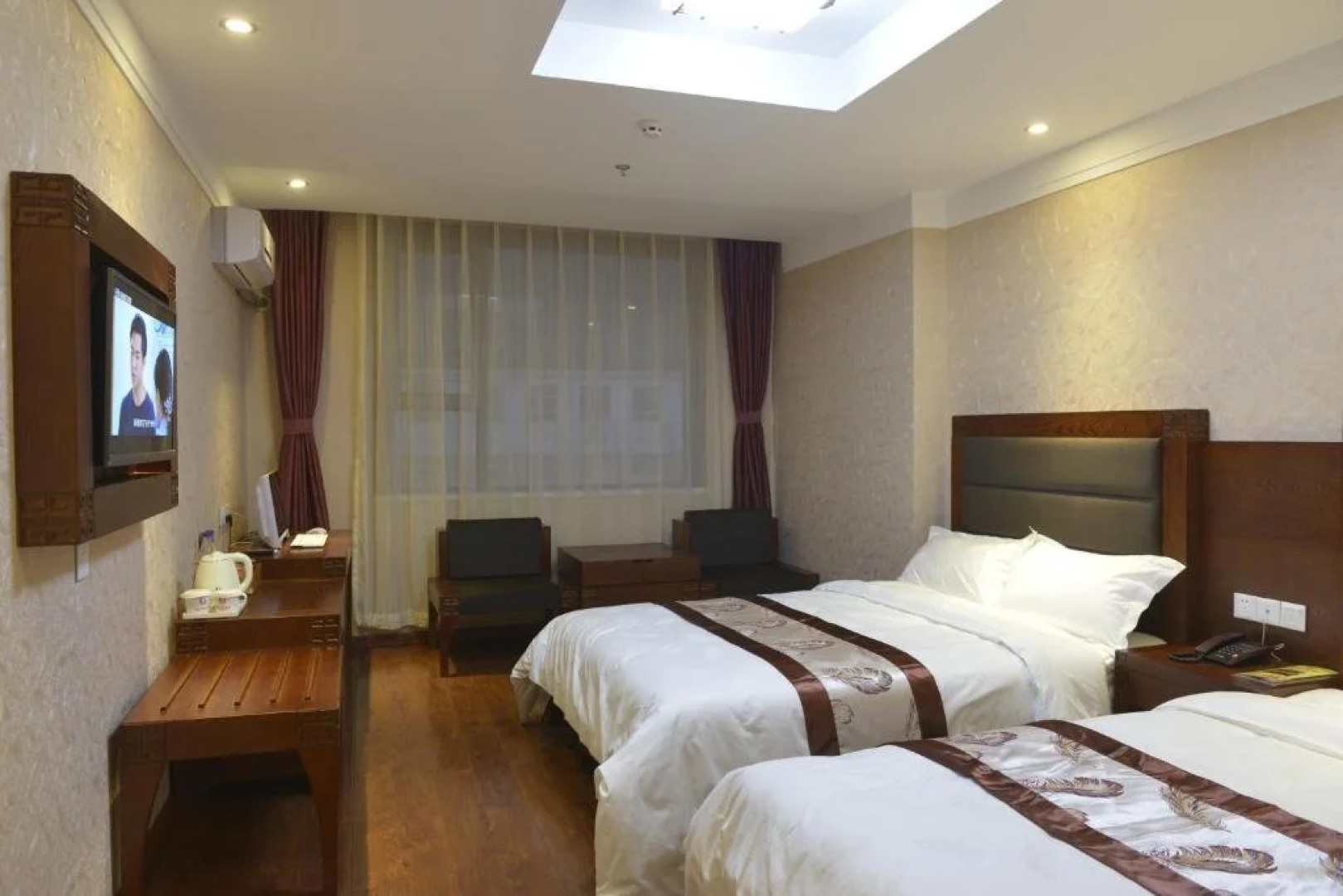 Phoenix Business Hotel