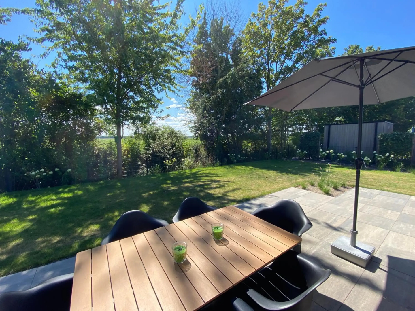 GREEN VILLA - Nachhaltiger Urlaub am Veluwemeer - großer Garten - Dachterrasse mit Meerblick - bis 2 Hunde inklusive