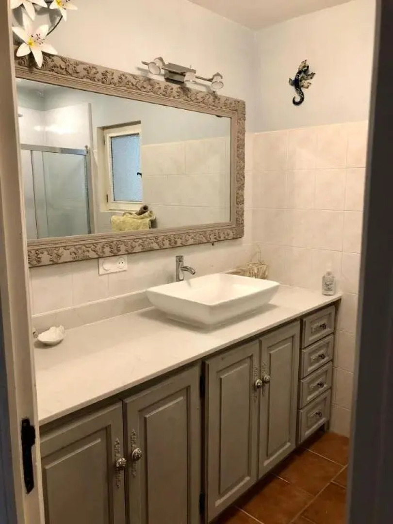 5 bedroom house with private pool, S Dordogne