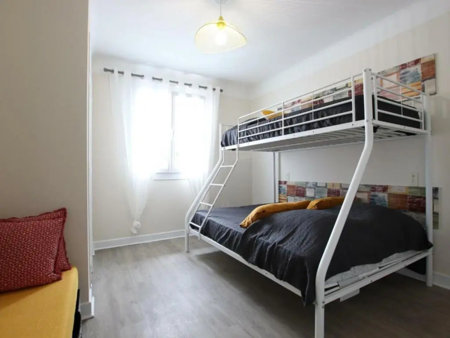 Gîte Saint-Jean-le-Vieux, 3 pièces, 5 personnes - FR-1-384-791