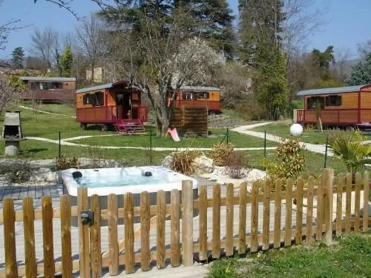 Camping Domaine Provencal - Roulottes