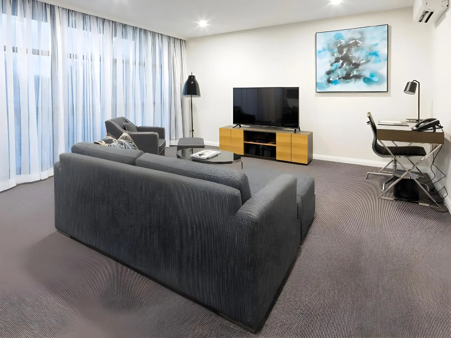 Avenue Hotel Canberra