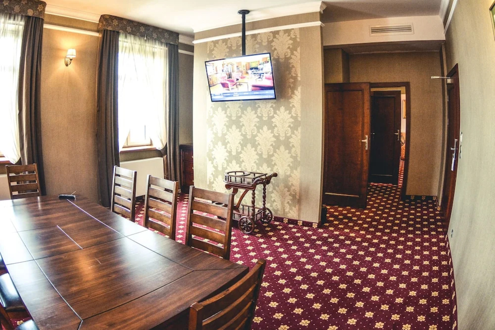 Komoda Club Residence