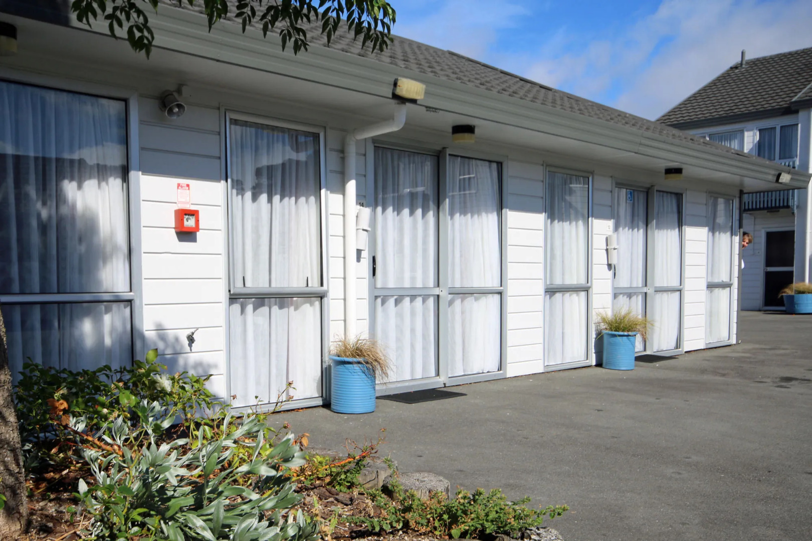 Midway Pacifica Lodge