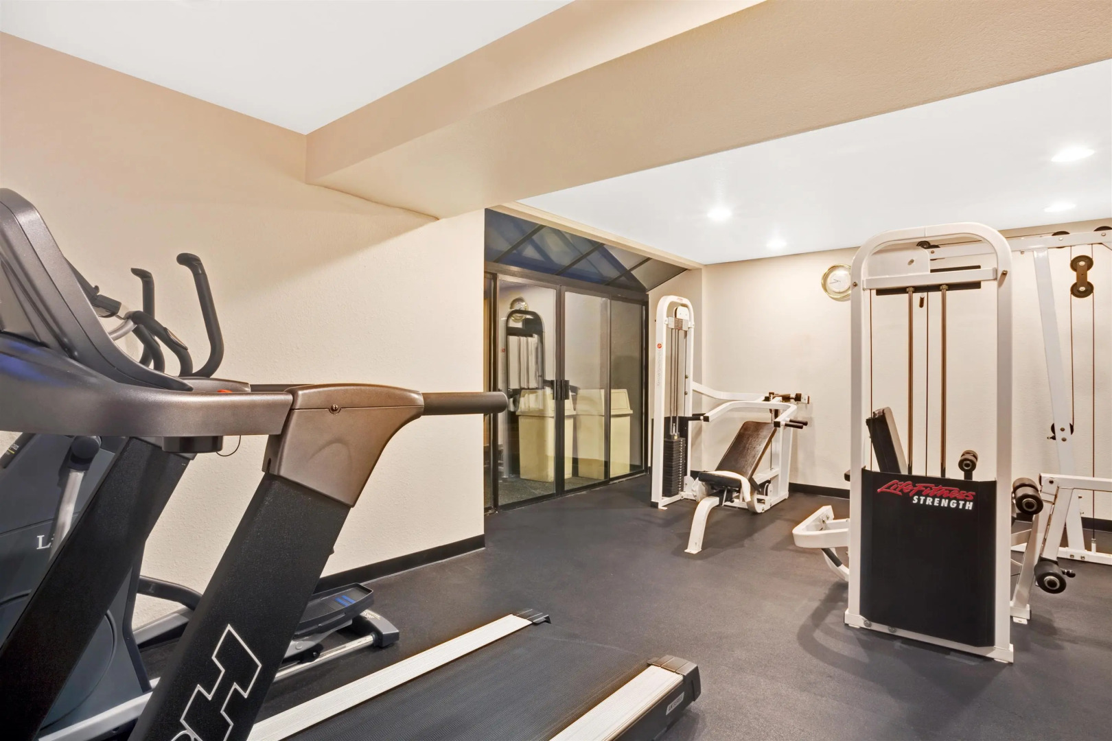 Ramada By Wyndham Tukwila Southcenter