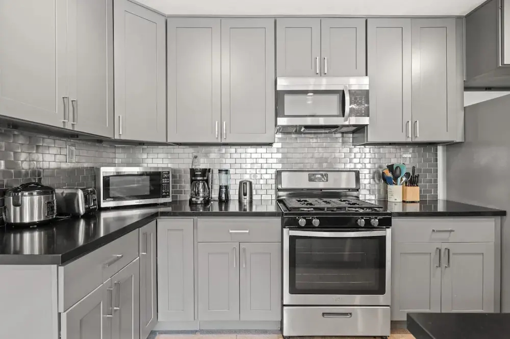 Spacious Family Friendly House in Central Location