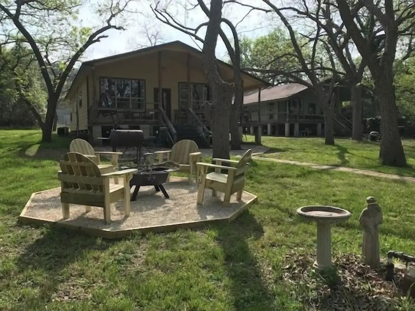 Wagon Wheel Rr9084ww 3 Bedroom Home by RedAwning