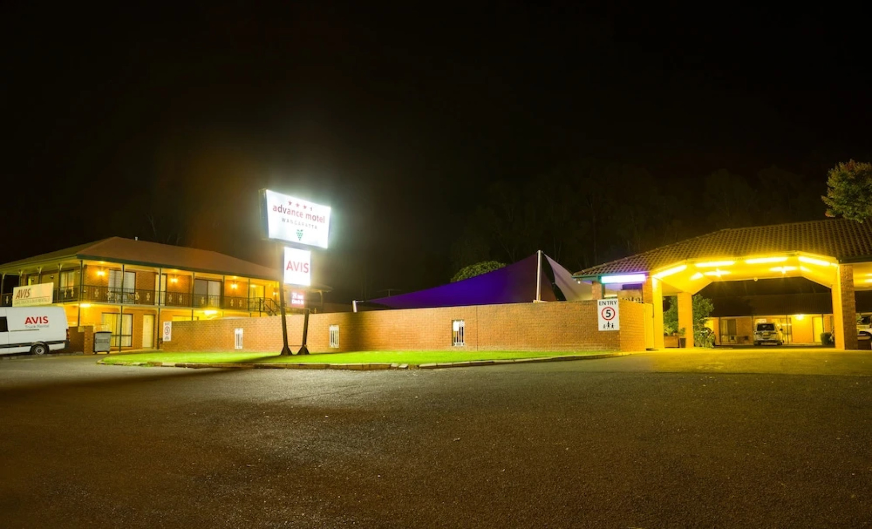 Advance Motel