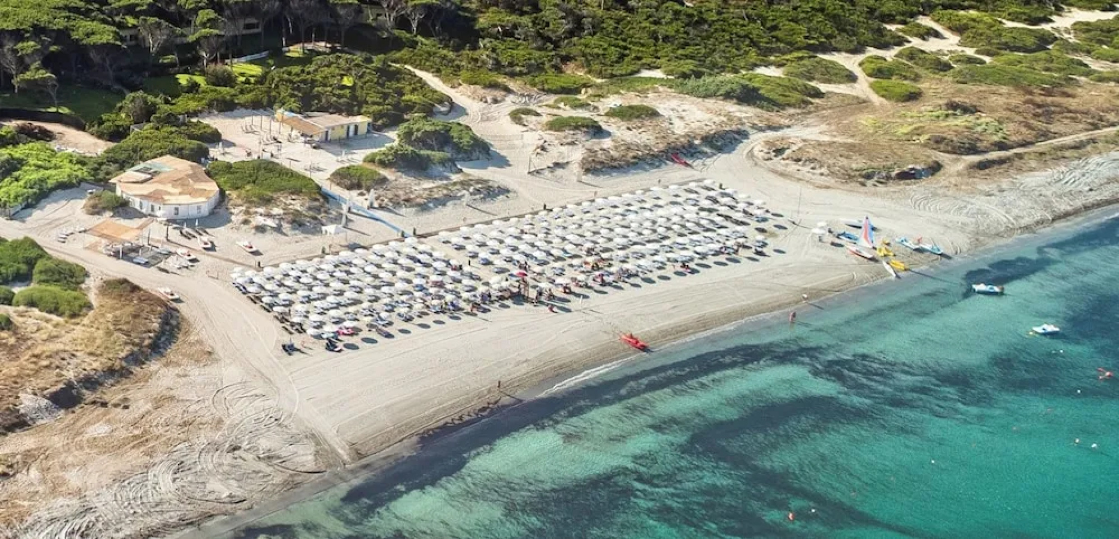 Residence with swimming-pool in Arborea