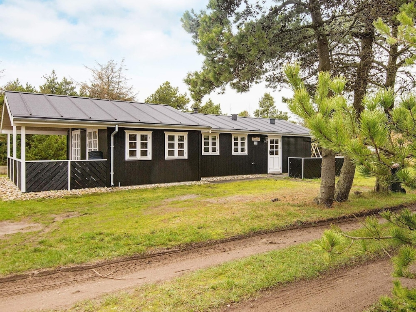 Lush Holiday Home in Oksbøl near Forest