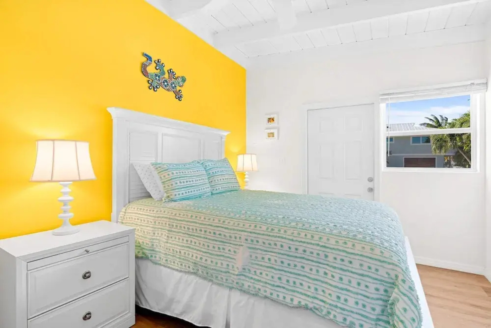 Seabreeze Cove Waterfront Gem 38 Foot Dock Cabana Club