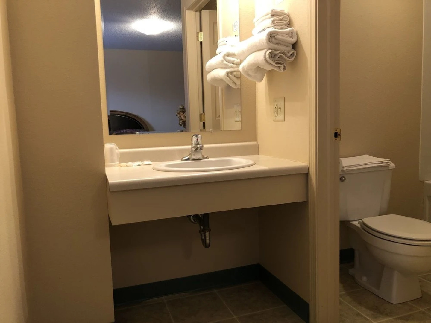 Historic Ortman Hotel - Canistota/Sioux Falls