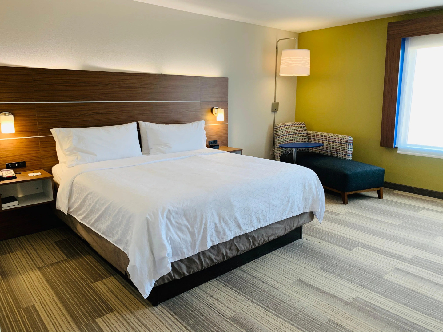 Holiday Inn Express & Suites Moore by IHG