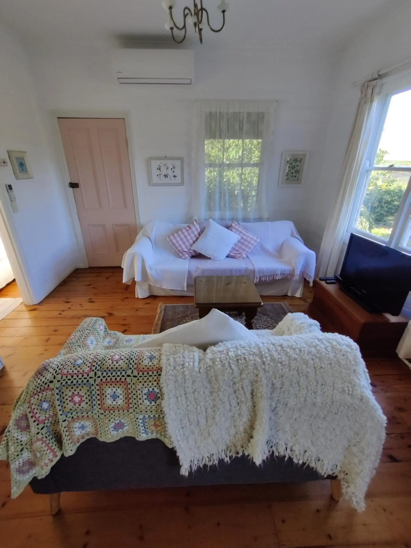 Walnut Cottage via Leongatha