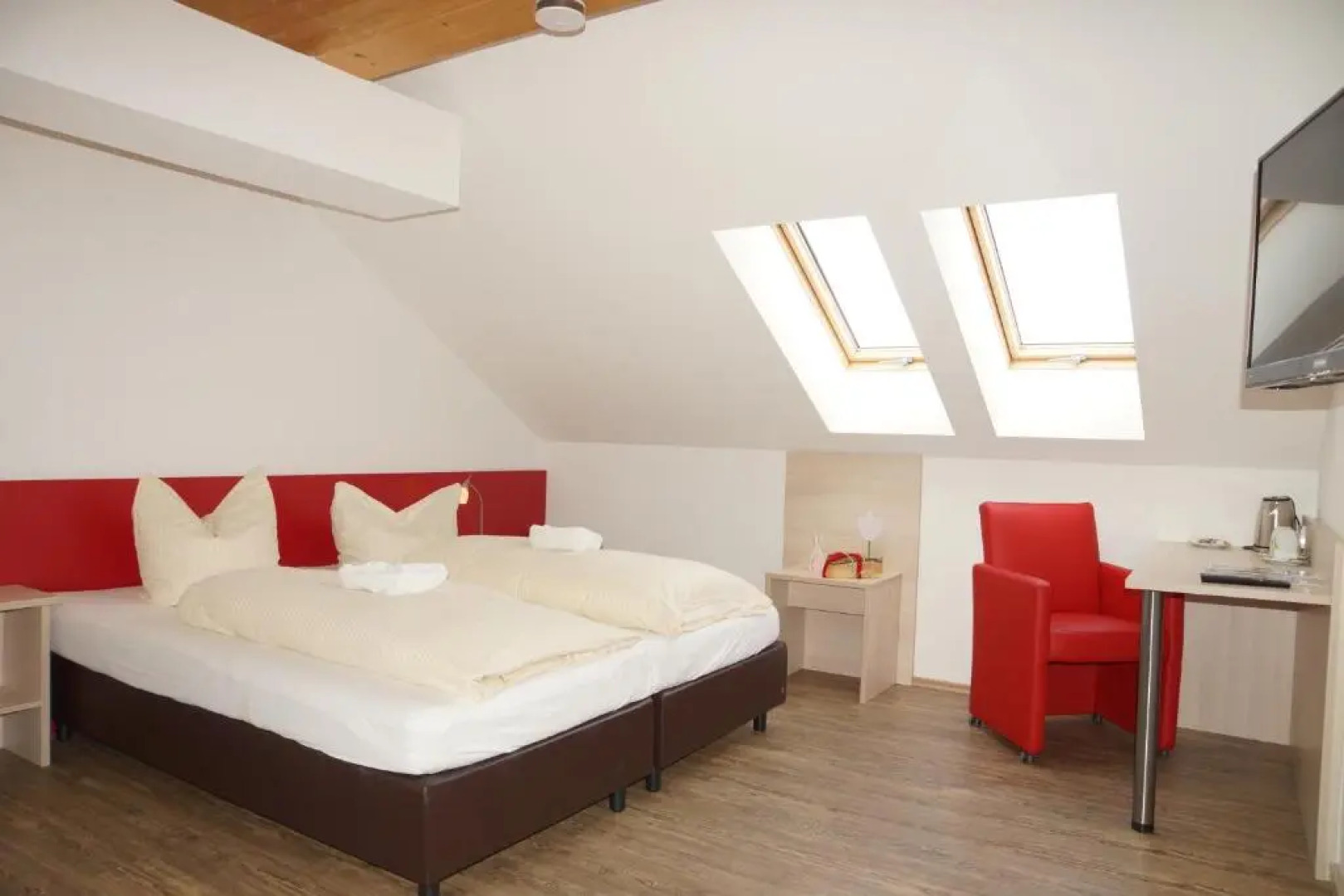 Seehotel und Appartements Schnöller