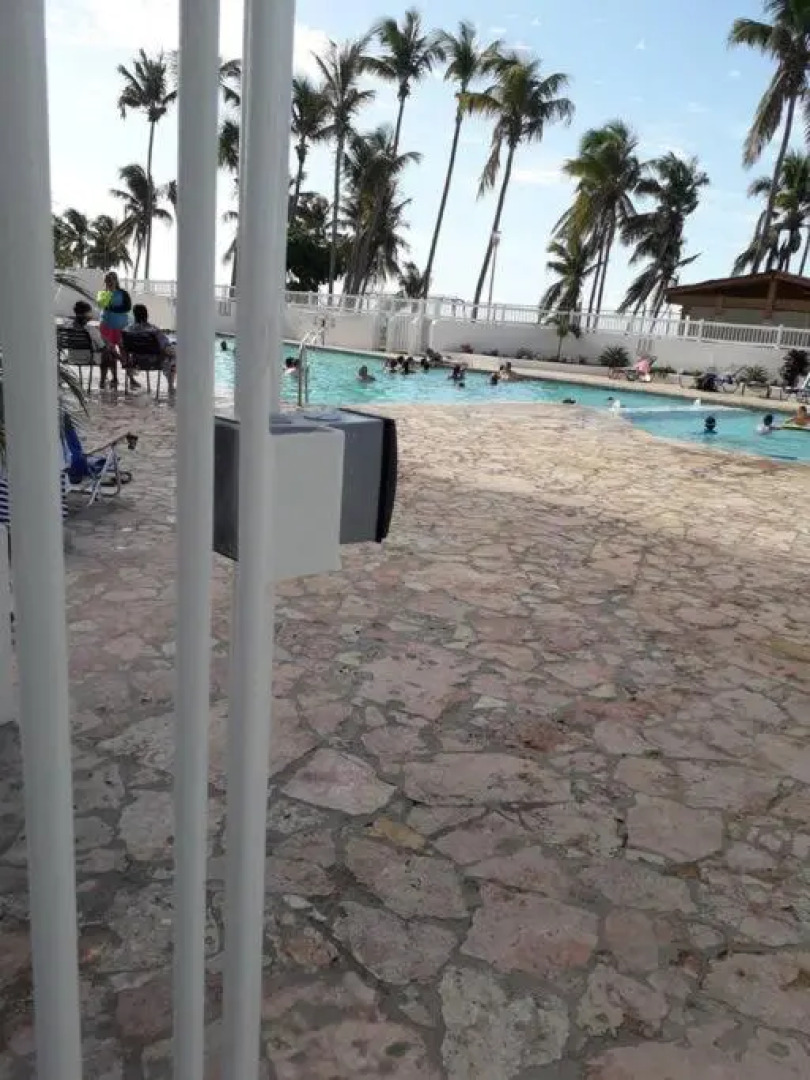 Beach Front Apt at Marbella del Caribe 3