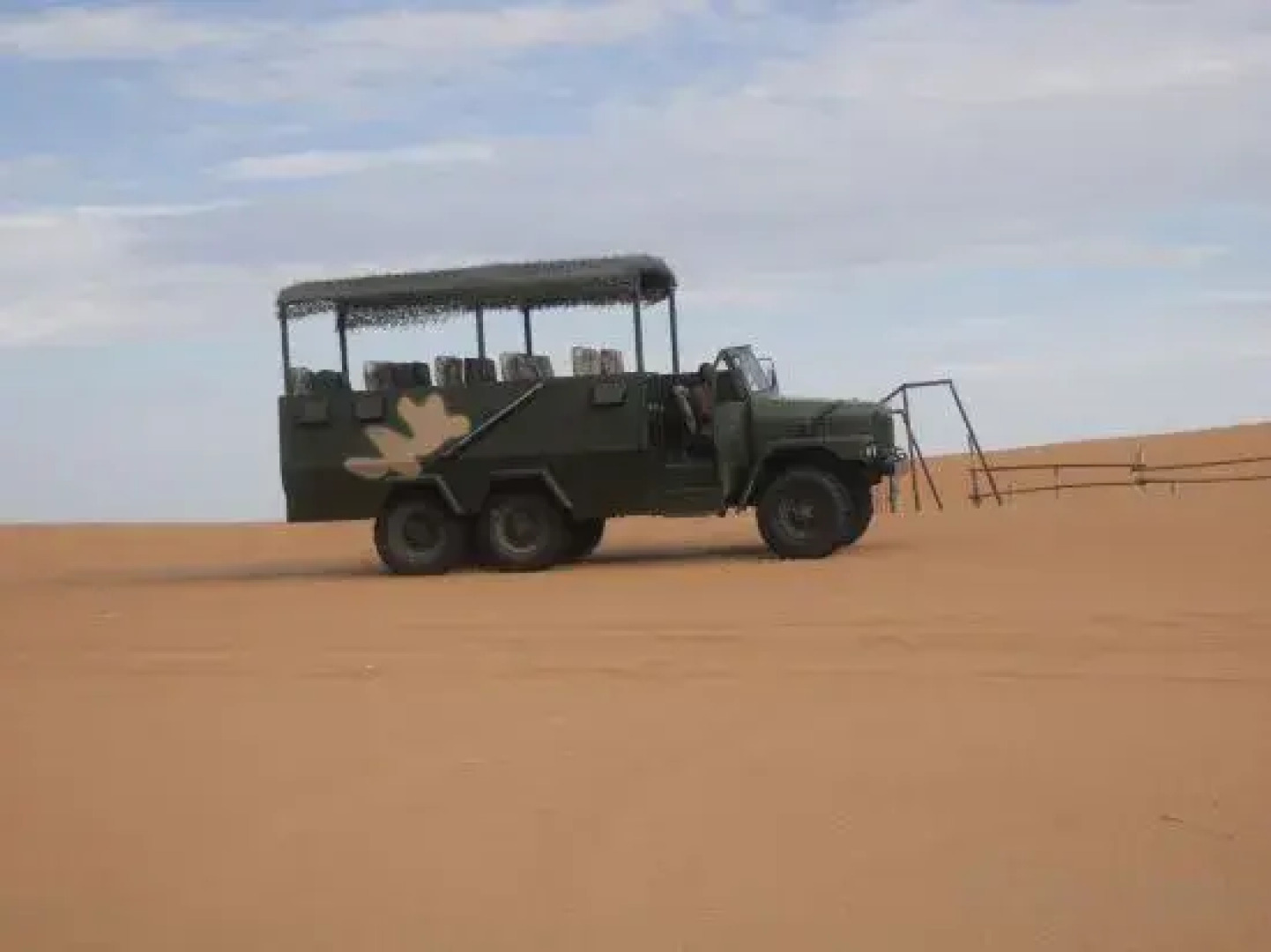 Zhongwei Daxing Night Desert Camp