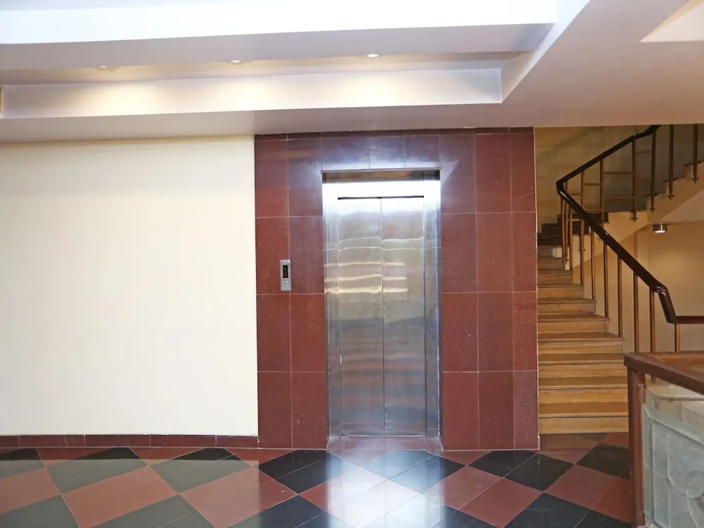 OYO 16565 Karnal Haveli