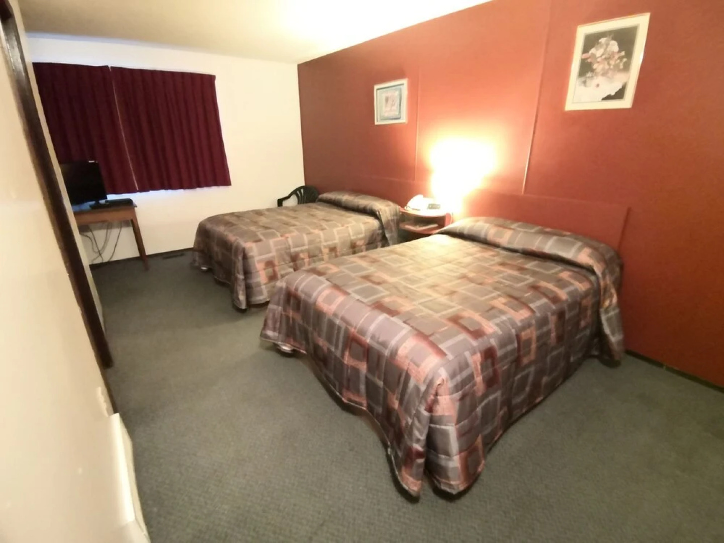 Cozy Corner Motel & Restaurant