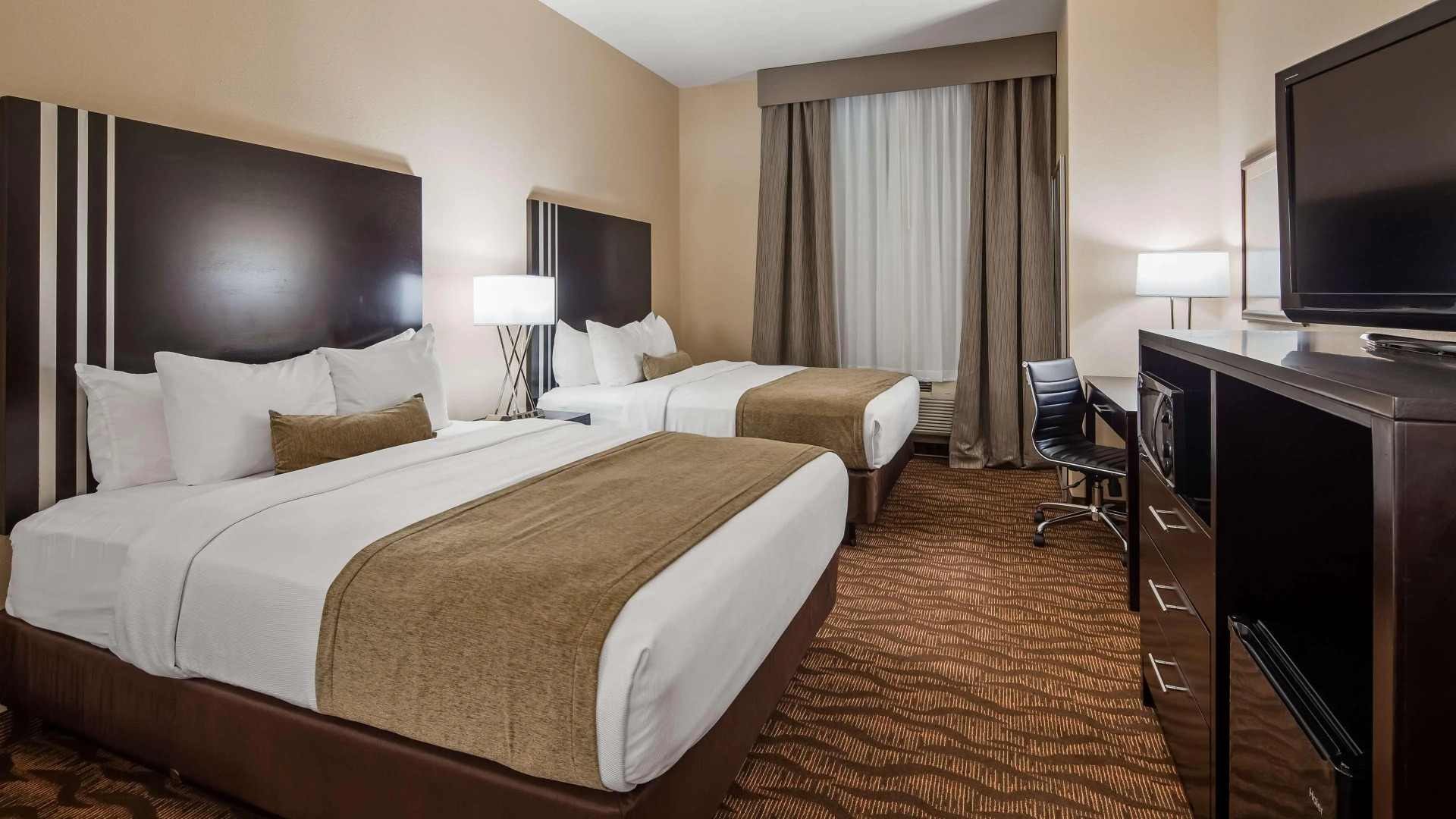 Best Western Plus Capital Inn