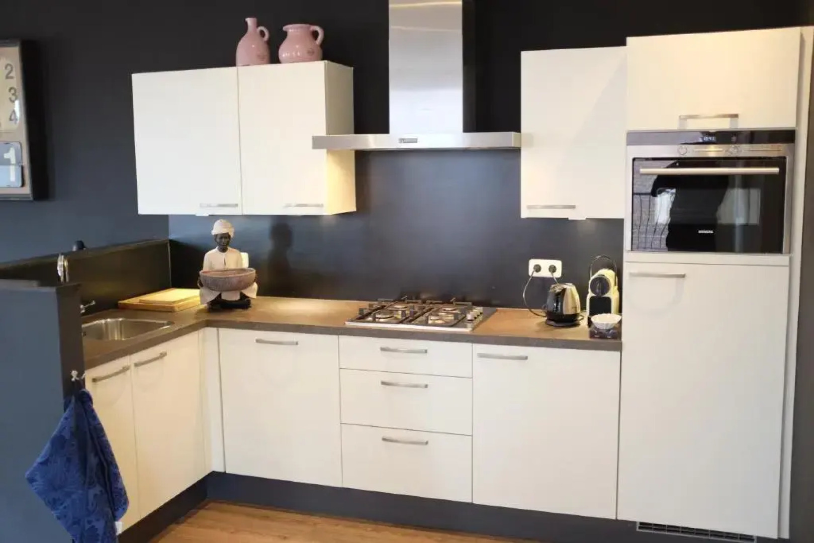 Augusta Hotel & Restaurant