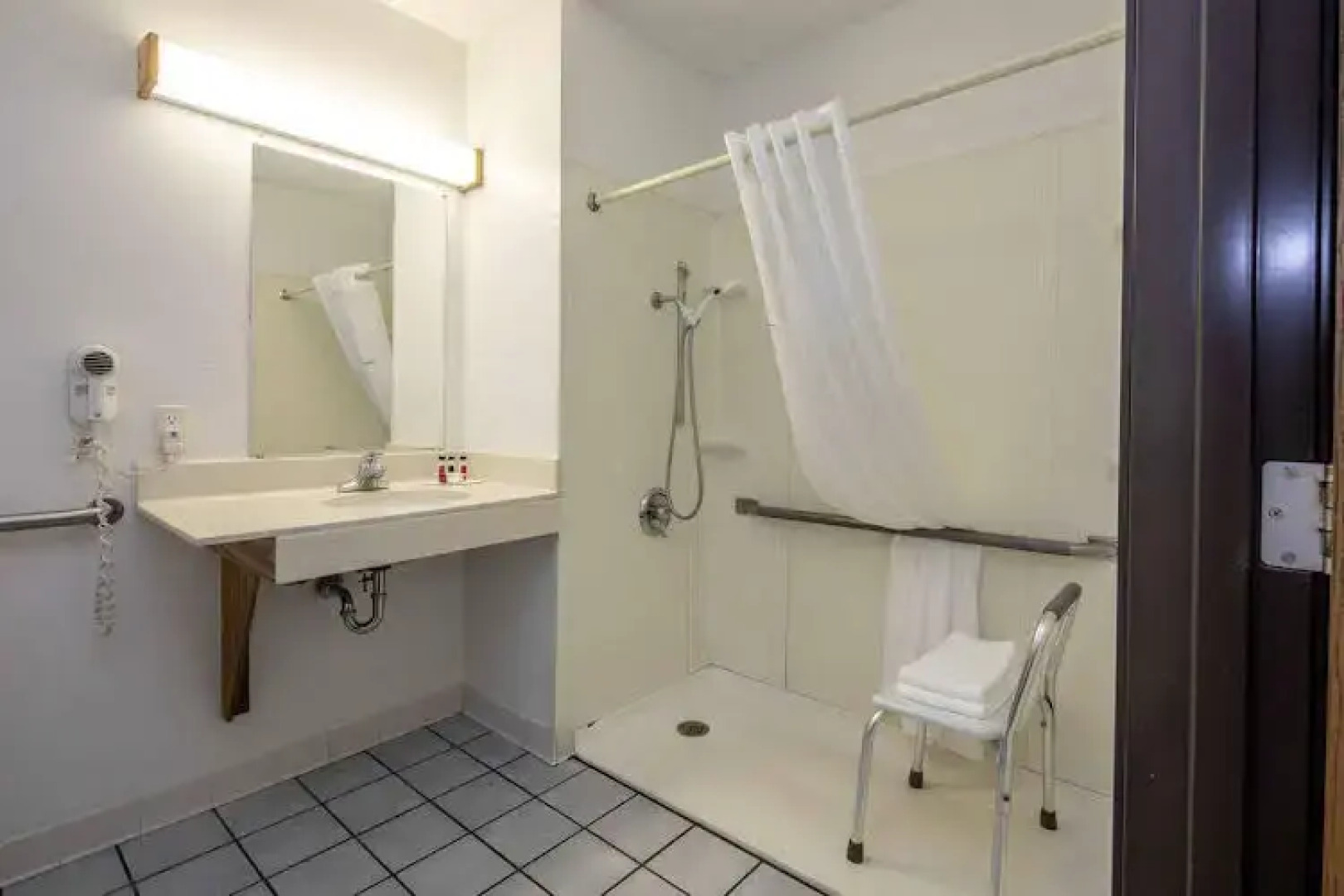 Super 8 Steubenville