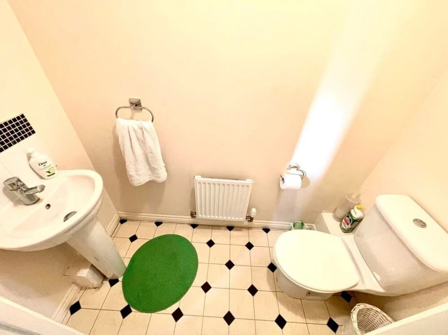 Lakeside Stylish 3 Bedroom House