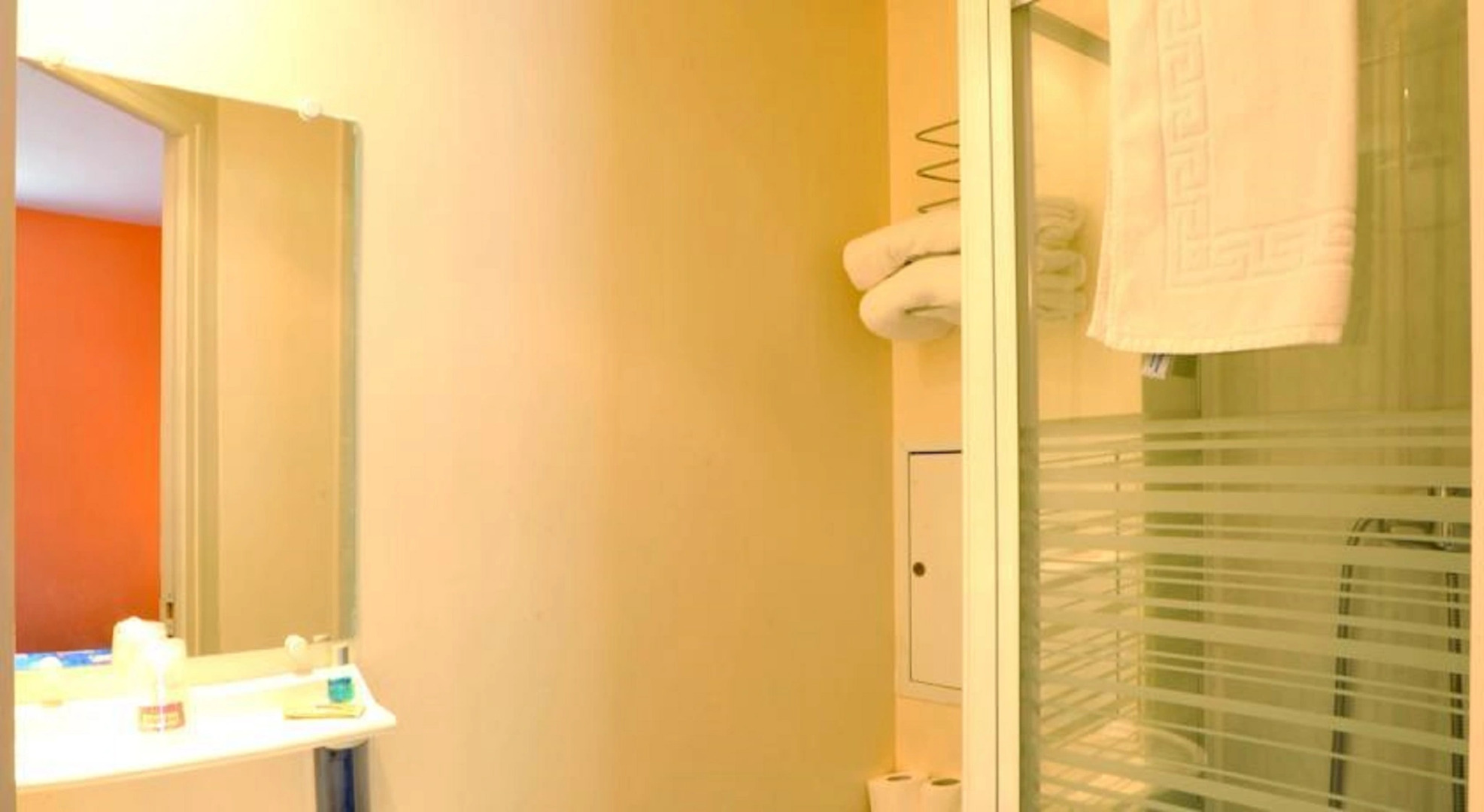 Hotel initial by balladins Roissy CDG / Saint-Mard