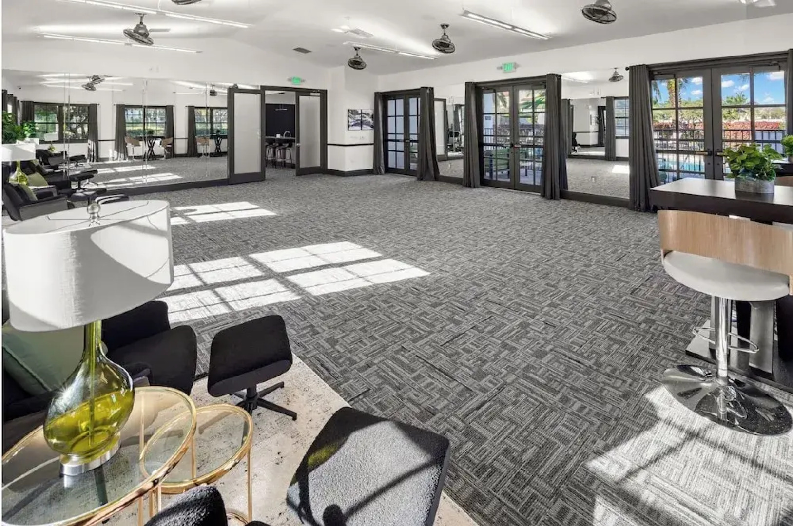 Miramar Apartments By Landing