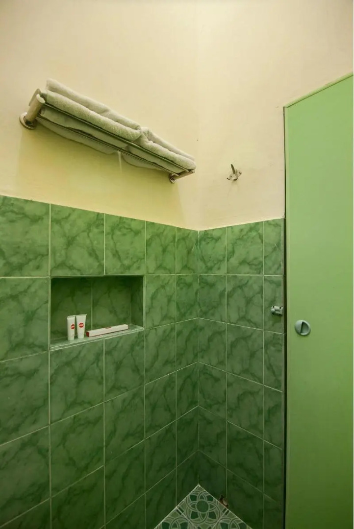 OYO 719 Penginapan Panatapan Almonsari Resort