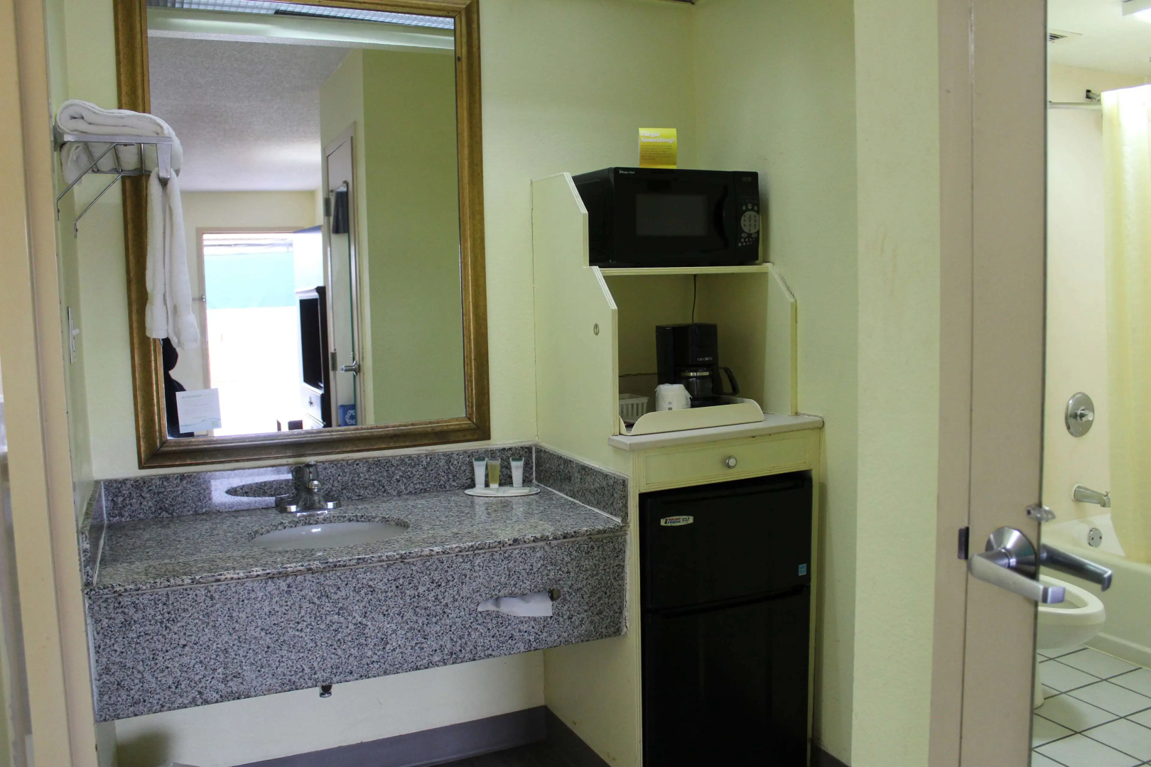 Days Inn by Wyndham Marianna