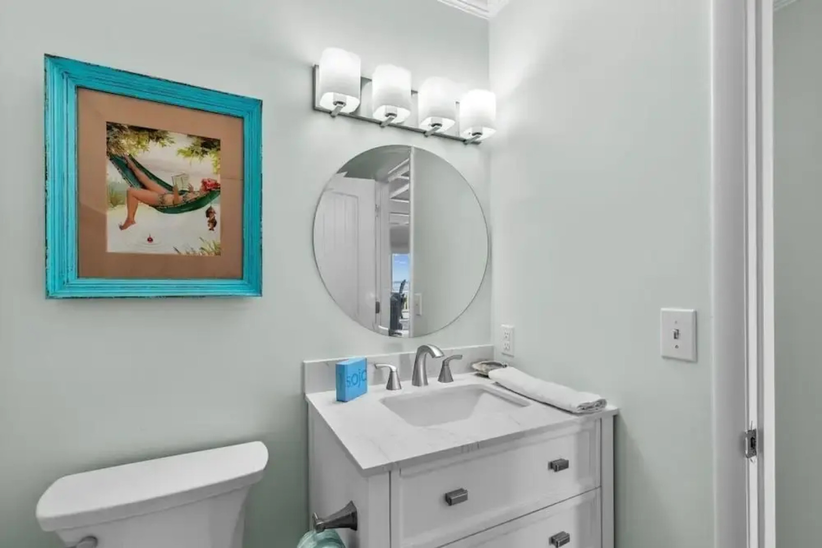 Sunrise Sound Cottage 3 Bedroom Home by RedAwning