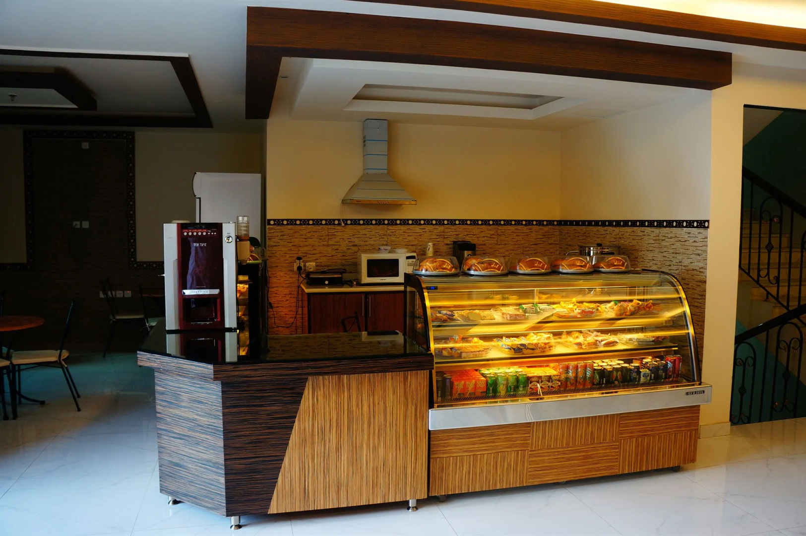 Al Alya Hotel Rooms and Suites