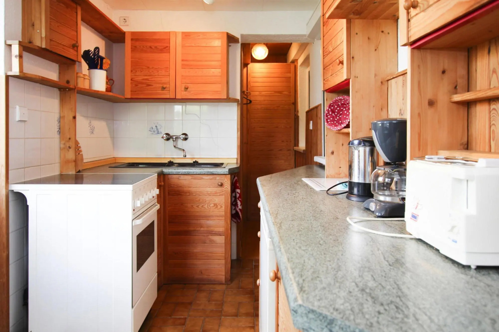 Apartment, Sternberg