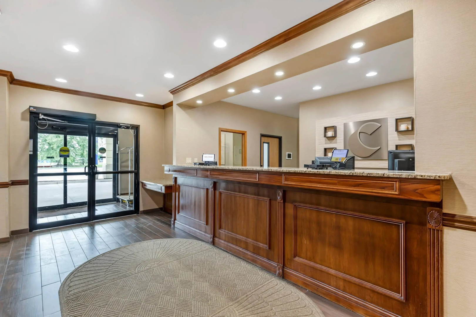 Comfort Inn & Suites East Moline near I-80