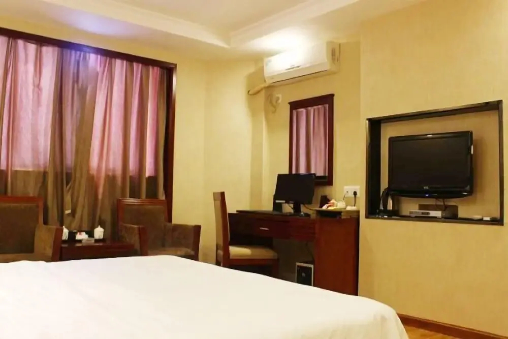 Jiahua Business Hotel