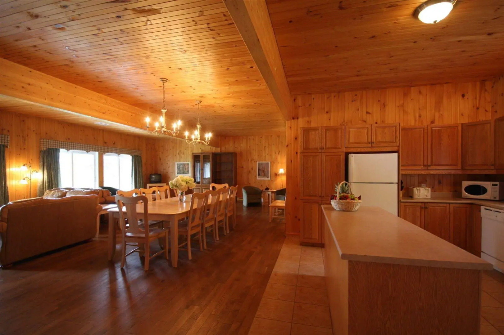 Auberge du Lac-à-l'Eau-Claire