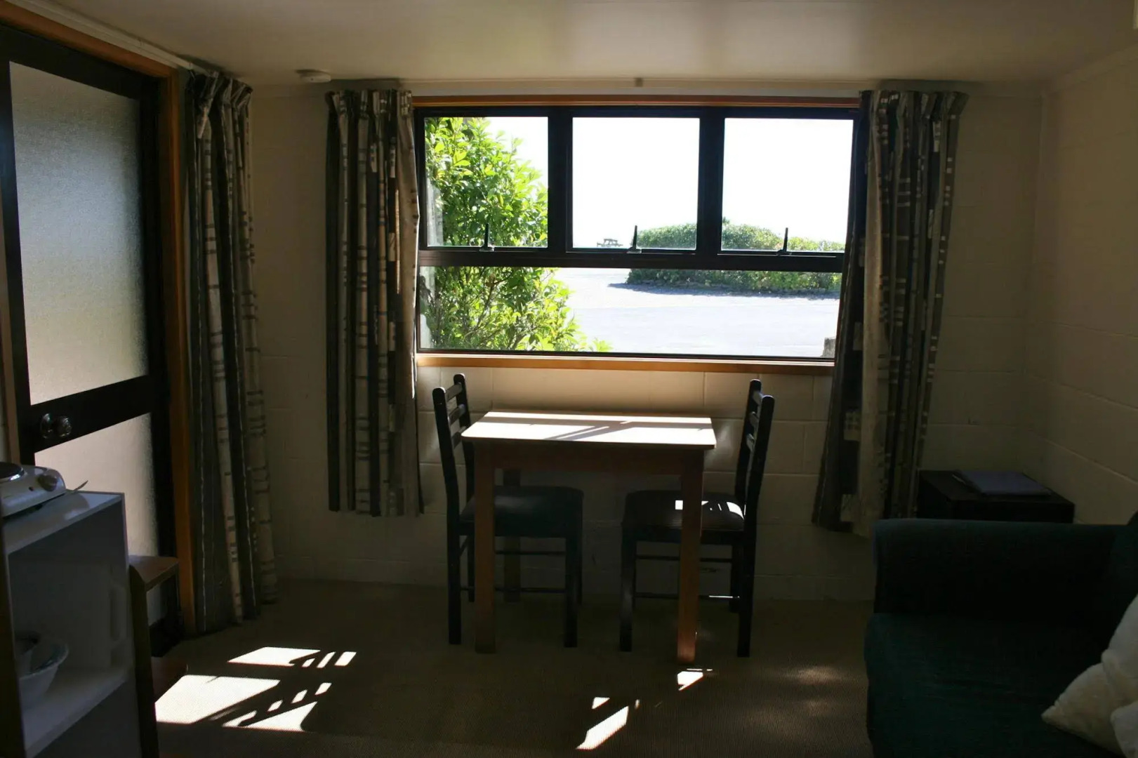 Pohara Beachfront Motel