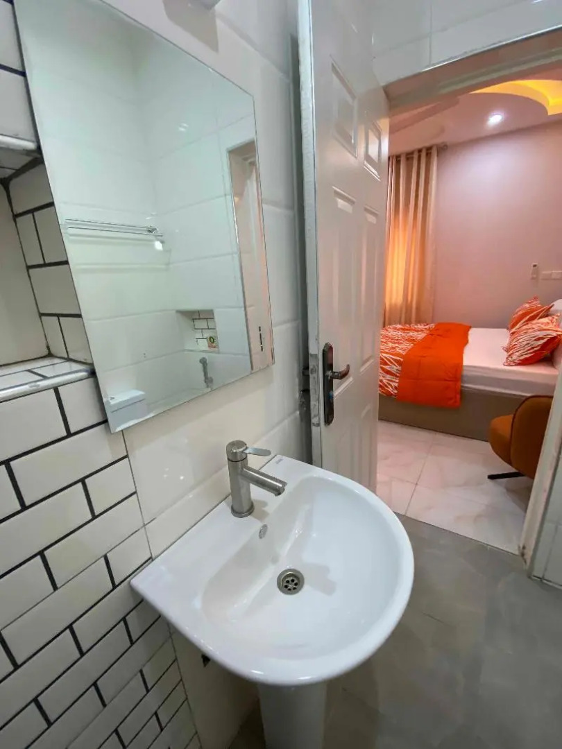 C7 Hazelwood Residence & Suites